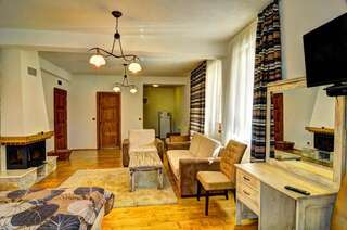 Гостевой дом Sinanovi Guest House Osina Семейный номер Делюкс-2