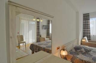 Гостевой дом Sinanovi Guest House Osina Двухместный номер с 1 кроватью и балконом-54